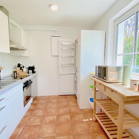 Snug Stays I 3 Zimmer Design Apartment Am See Mit Garten I Home Office I Highspeed Wifi Wessling Ngoại thất bức ảnh